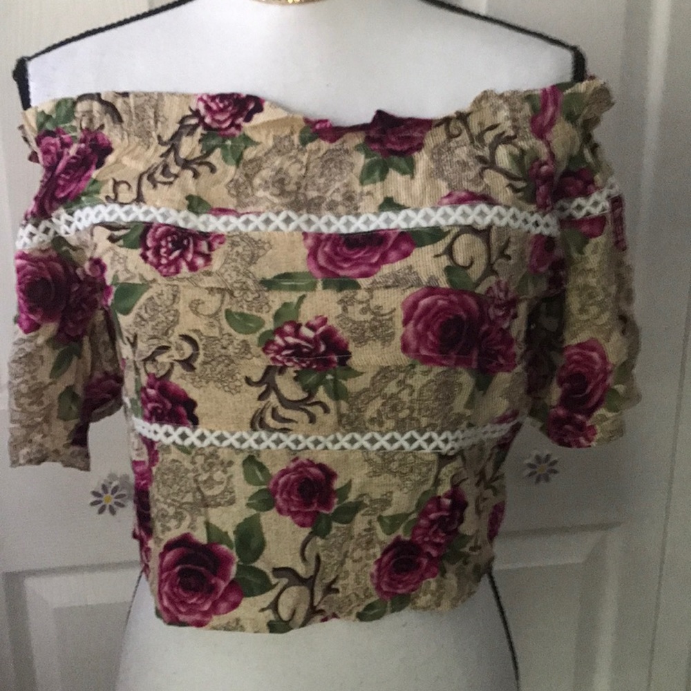 Bnwt floral crop top